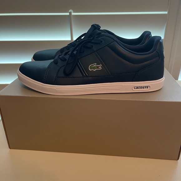 Lacoste mens shoes - Picture 2 of 4